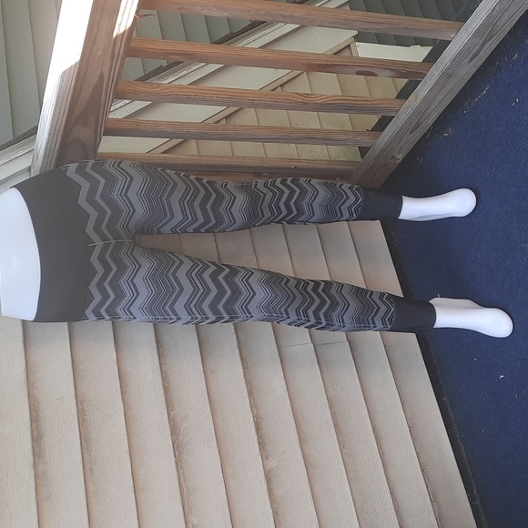 Lululemon ebb to street seamless yoa leggings black chevron sl… - Picture 2 of 6